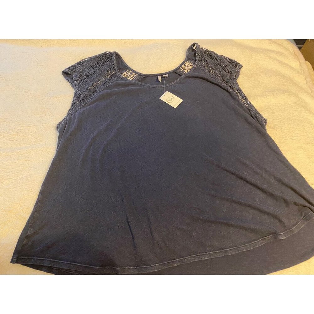 NEW WITH TAGS CATO WOMENS PLUS SIZE 26/28W BLOUSE,  BLUE, LACE TRIM, STRETCH